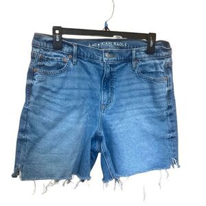 American Eagle Strigid Relaxed Short Medium Wash Cut Off Size 10 #778